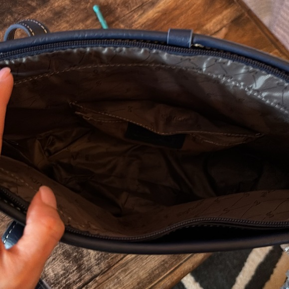 Sale! Elegant Blue and Gold Swan Embroidered Handbag - Picture 3 of 4